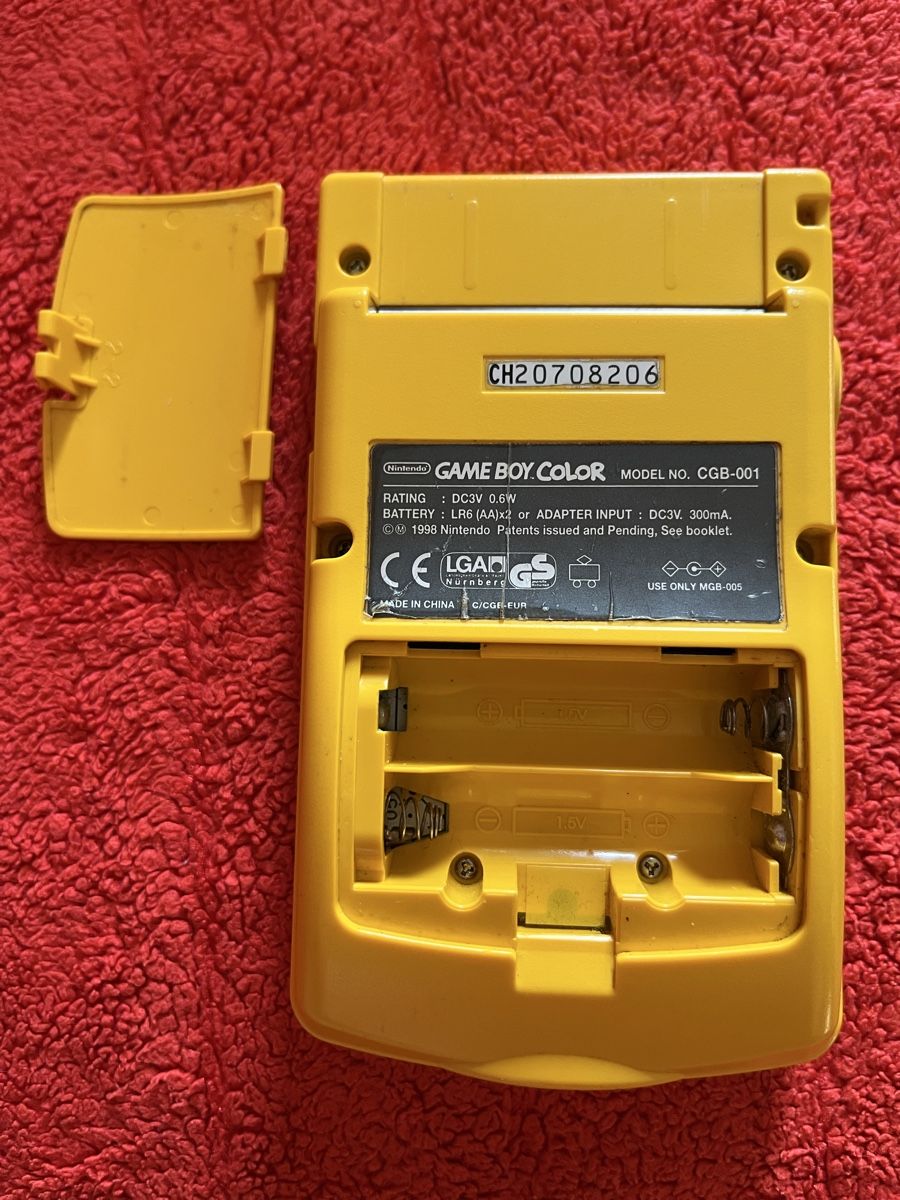 Nintendo Console: Game Boy color  – Usato da Losone venduto da ung_8n85 2