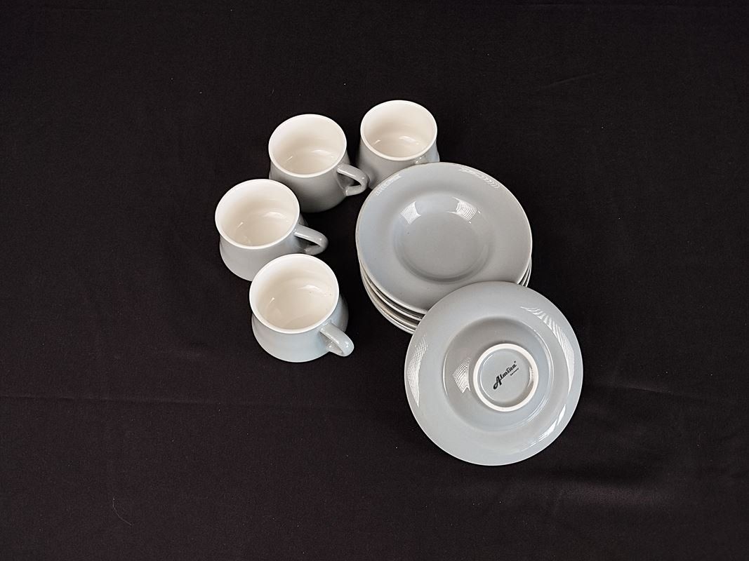 Services de table: ALMINA Espresso-Tassen mit Untersetzer – D'occasion à Schübelbach par Restwert_Schubelbach