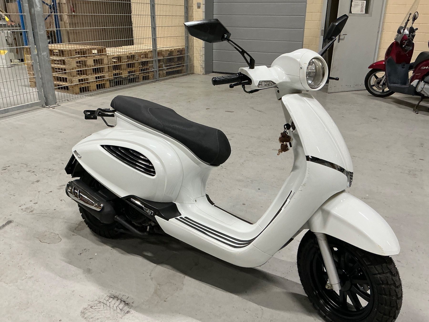 Daelim Scooter: DAELIM LC 125 Besbi ab MFK – Usato da strengelbach venduto da Zoks 1