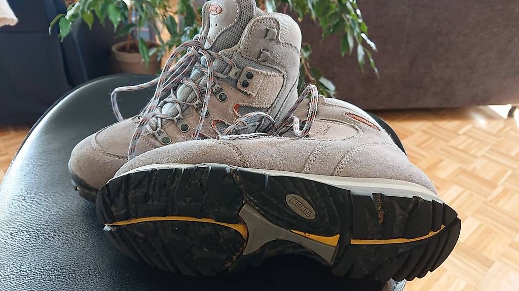 Scarpe da donna: Wanderschuhe MEINDL Gr. 38 – Usato da Braunau venduto da anita0403