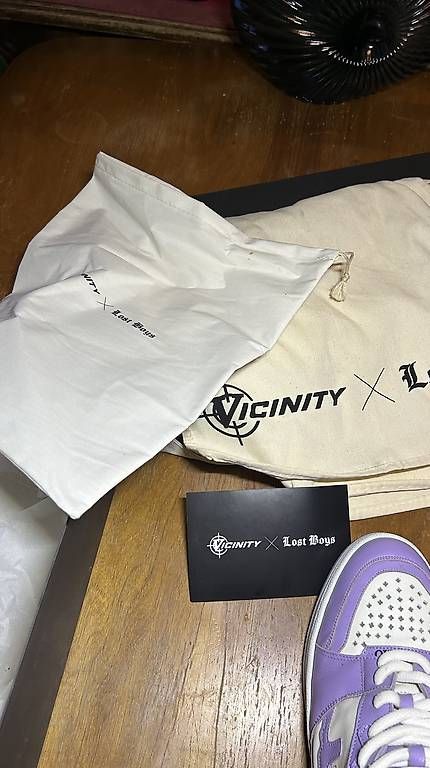 Scarpe da donna: Lostboys X Vicinity Lilly Lows  – Usato da Zug venduto da Louis.H63 4