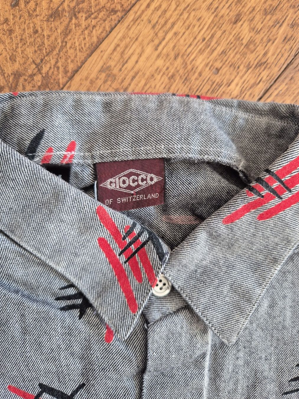 Camicie: Chemise Giocco taille M – Usato da Yverdon-les-Bains venduto da somiou 1