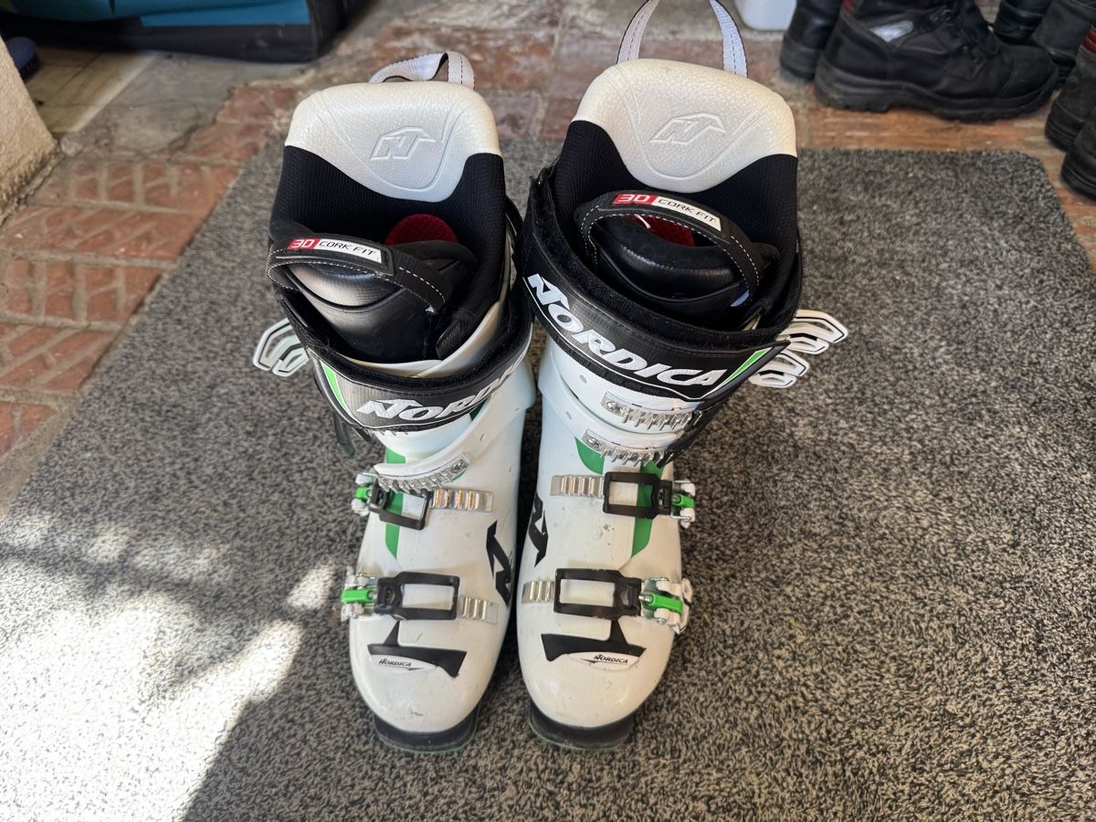 Nordica Herrenschuhe: Skischuhe – Gebraucht aus Bottenwil von RKJunior