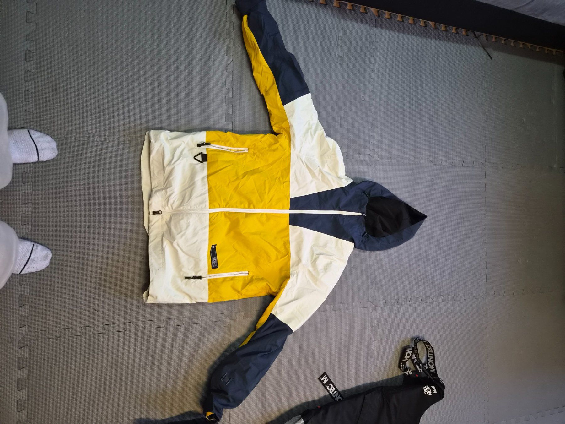 Giacche: Ski/Snowboardjacke – Usato da Zürich venduto da Siyan01