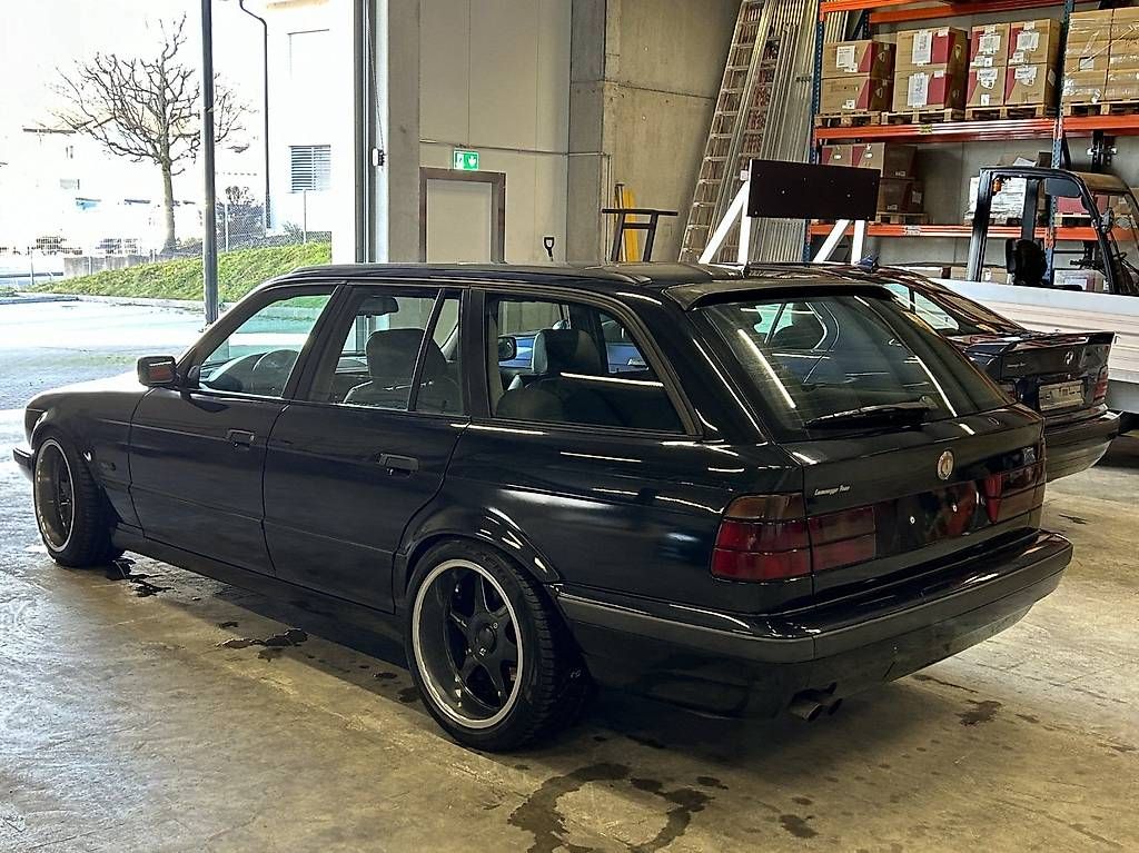 Automobili: 540i V8 Touring 1995 schwarz E34 – Usato da Alpnach Dorf venduto da inf_56t7 3