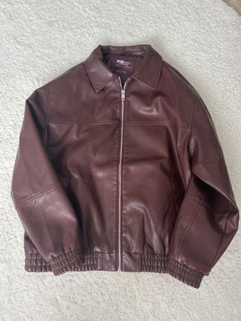  Kunstlederjacke bordeauxrot Grösse M guter Zustand