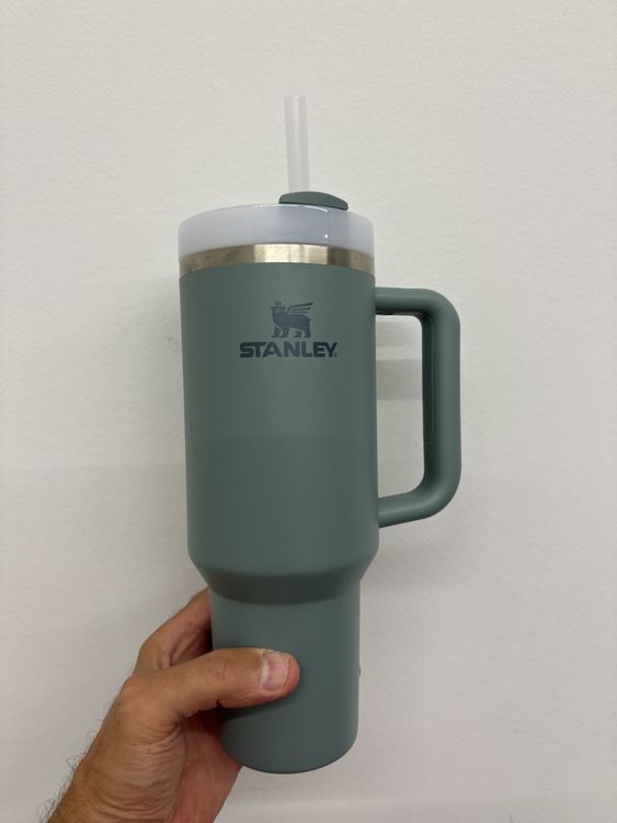 Stanley Becher Mit Strohhalm