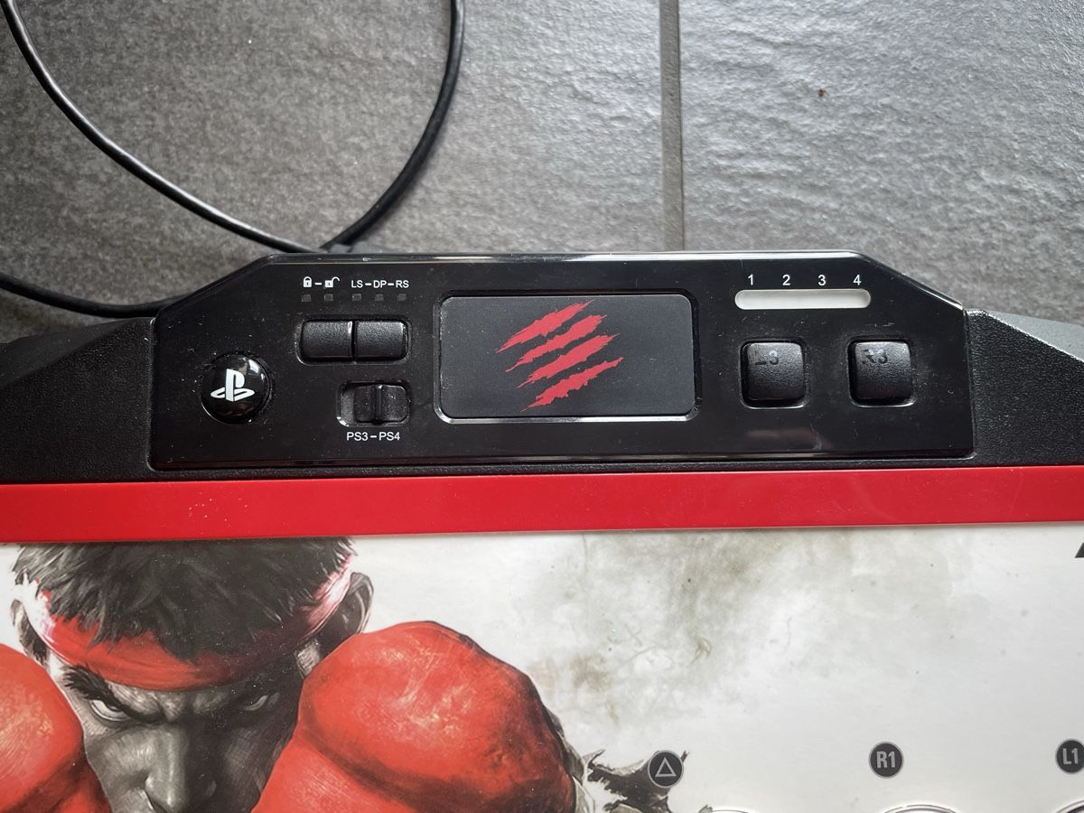 Controller: Mad Catz TE2+ Arcade FightStick - PS3/PS4 – Usato da Zürich venduto da cENS0R 3