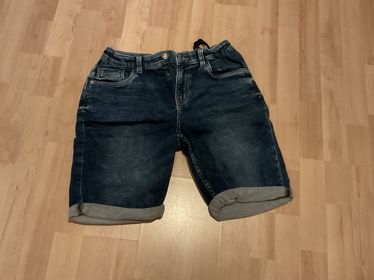 Pantaloni: Jog Denim Shorts blau Grösse 170 – Usato da Maschwanden venduto da kudi2405