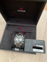 Tudor black bay chrono