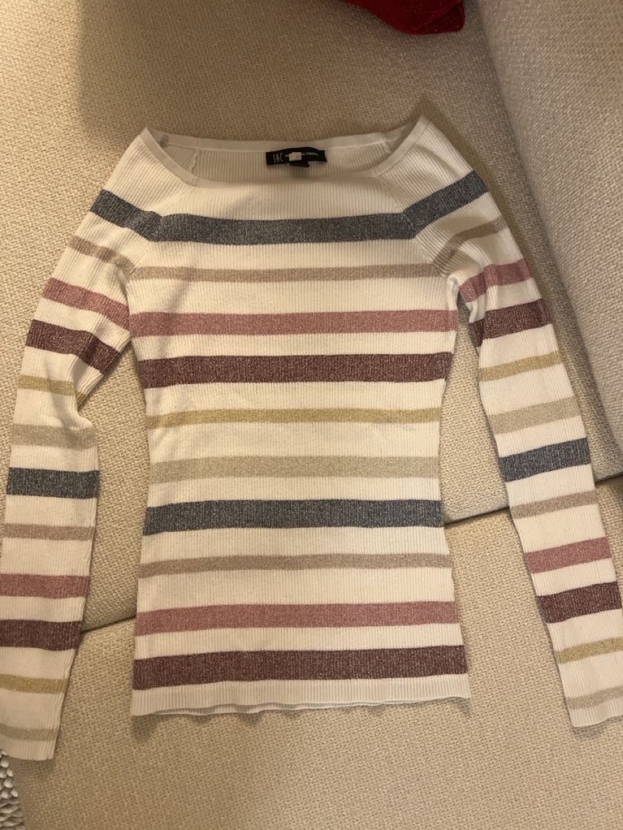 Pullover & Sweatshirts: Pullover XS – Gebraucht aus Zurich von amf_k7k2