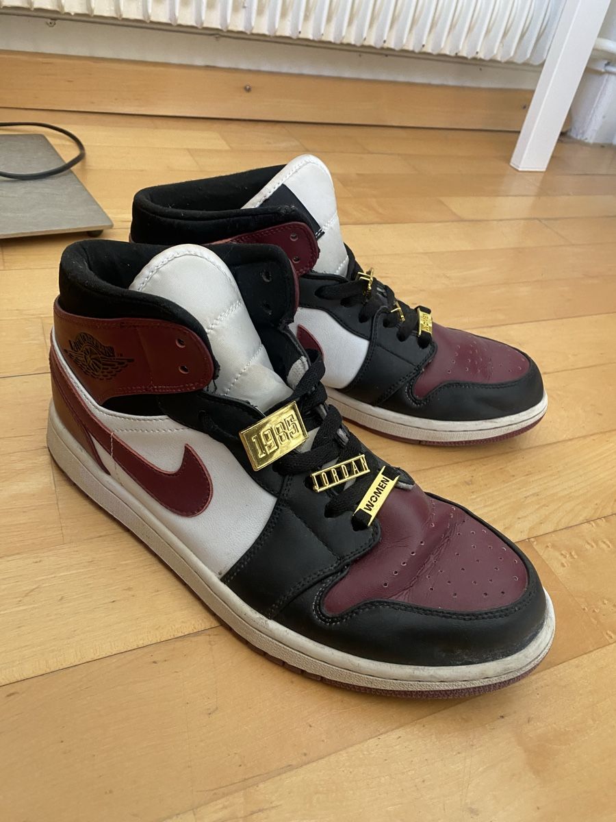 Jordan Scarpe da donna: Air Jordan Mid SE Dark Beetroot – Usato da Zürich venduto da jus_d9kb