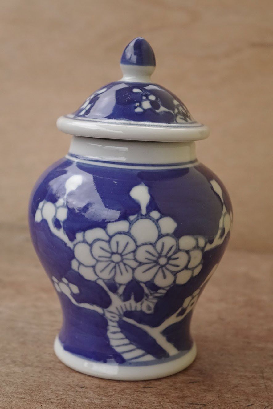 Pentole: Chinesisches Porzellangefäss Teedose – Nuovo e nell'imballaggio originale da Winterthur venduto da Hiruko