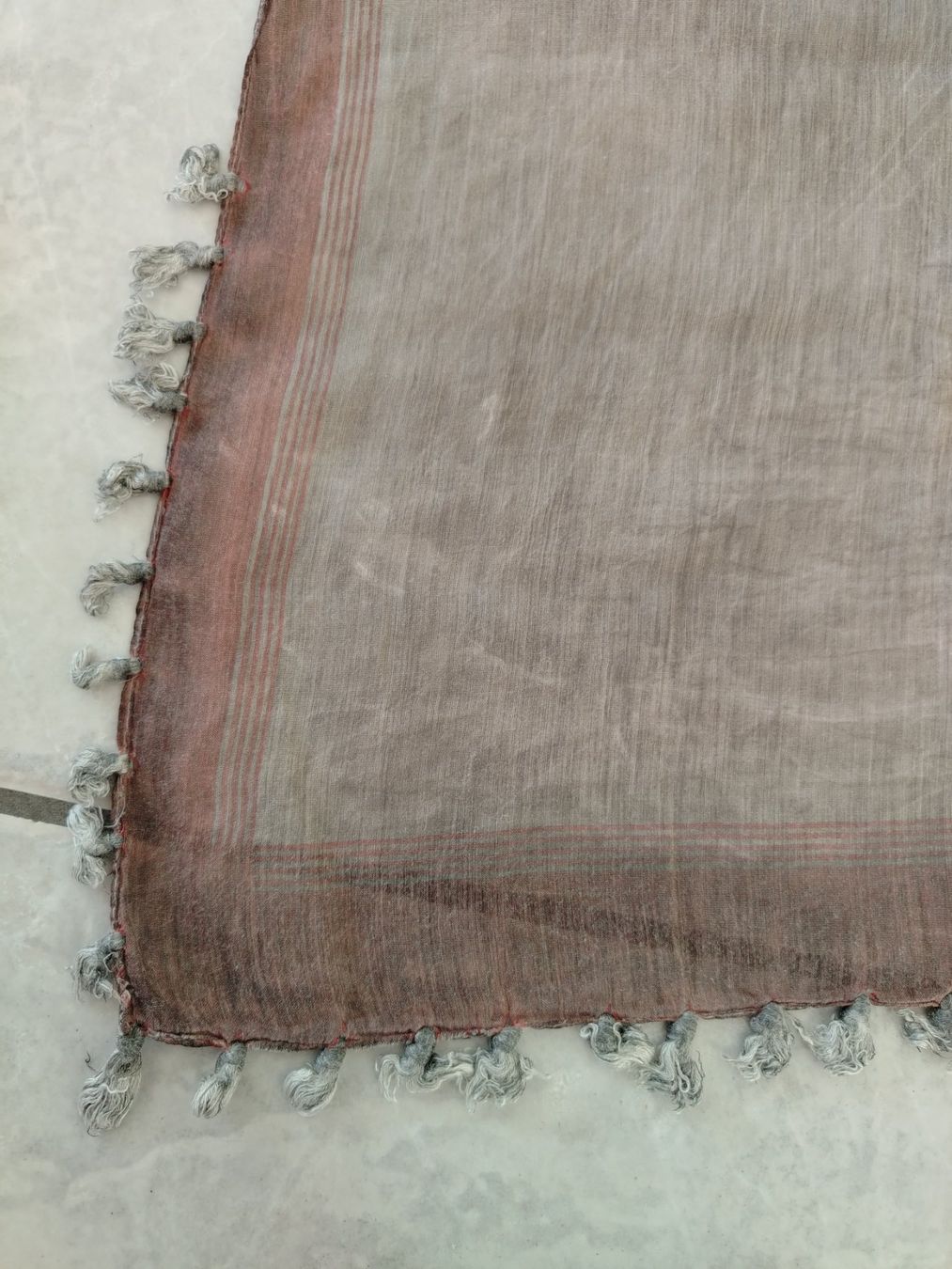 Foulards & écharpes: Wunderschöner Seidenschal – D'occasion à Schönenbuch par sop_n7zd 4