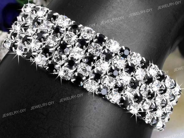 Bracciali & Braccialetti: Armband mit Strass in schwarz oder lila – Nuovo e nell'imballaggio originale da Mund venduto da Happy_trader