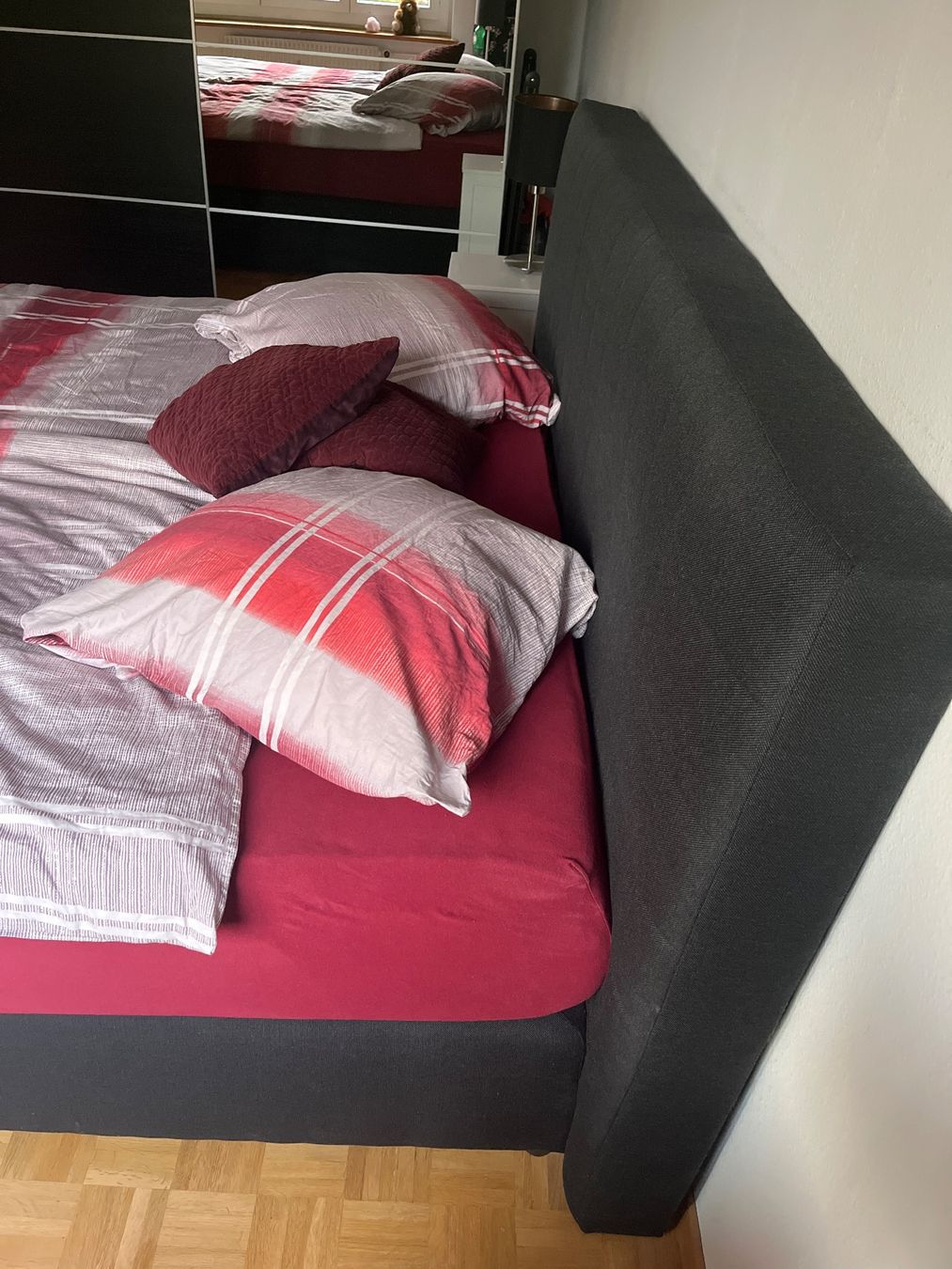 Letti: Boxspringbett Doppelbett schwarz mit Kopfteil, gebraucht – Usato da Thun venduto da jan_z872 1