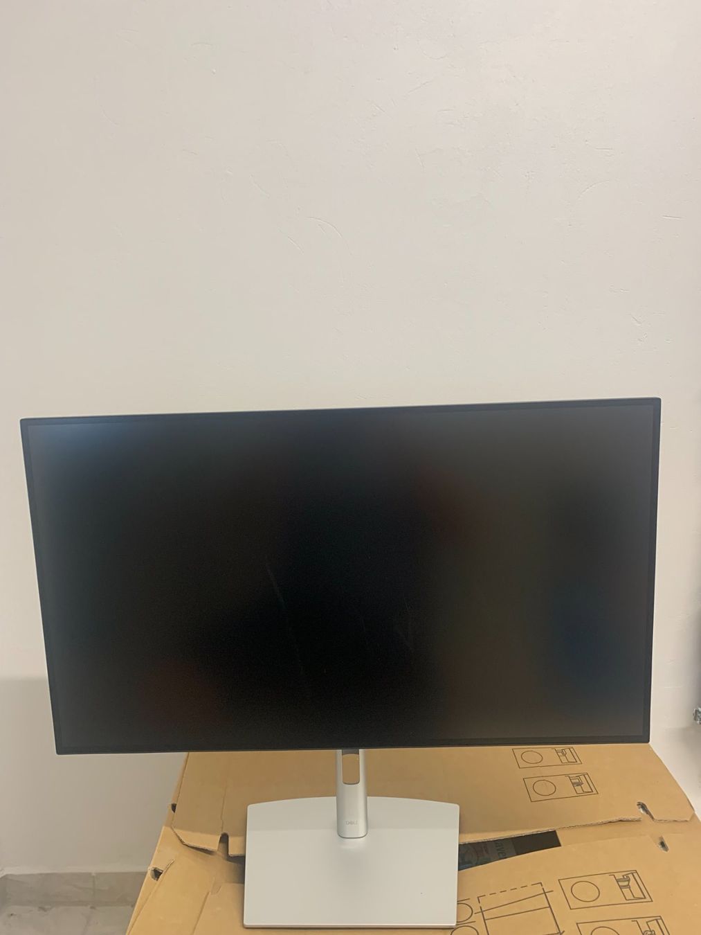 Dell Monitor: Dell Flat Panel Monitor – Usato da Schwarzenberg LU venduto da Premier22