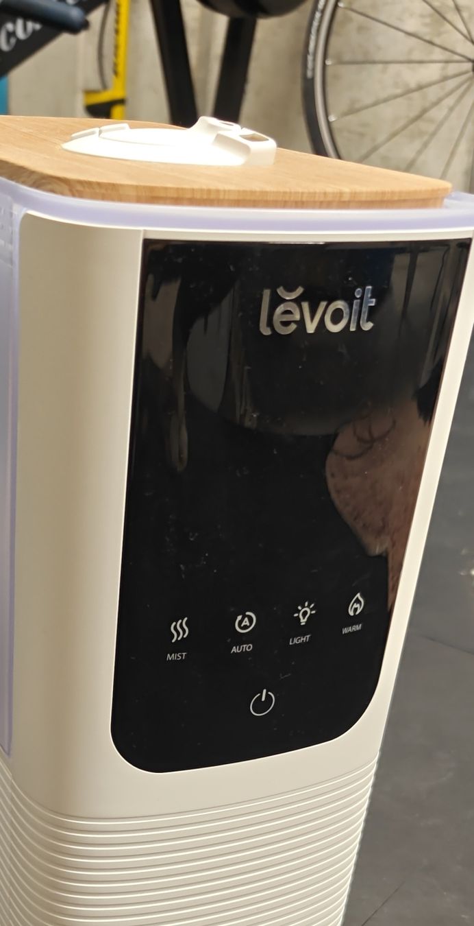 Humidificateurs: Levoit Humidifier with Touch Control Like New – Neuf (Voir description) à Forch par josoha 1