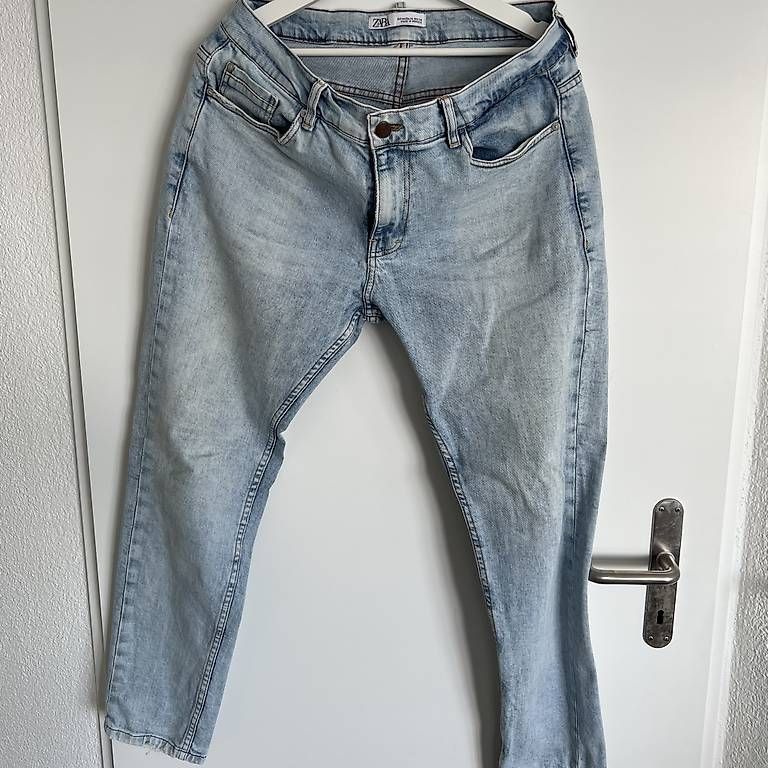 Jeans: Hellblaue Jeans von Zara – Gebraucht aus Neerach von twerner1