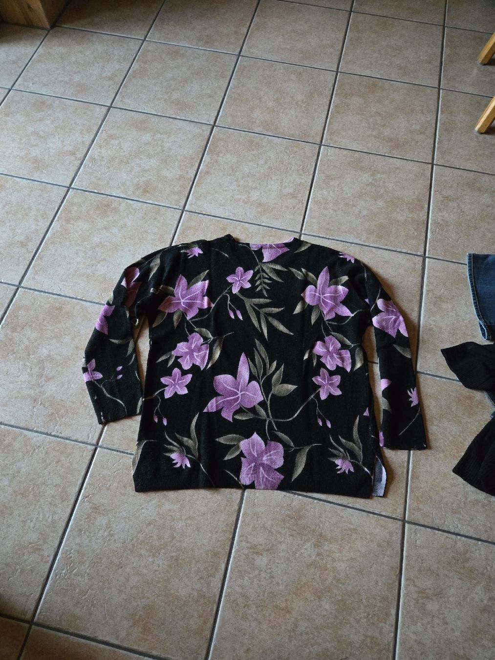 Maglioni & Felpe: Pull fleurs – Usato da Sion venduto da Oonathoo 1