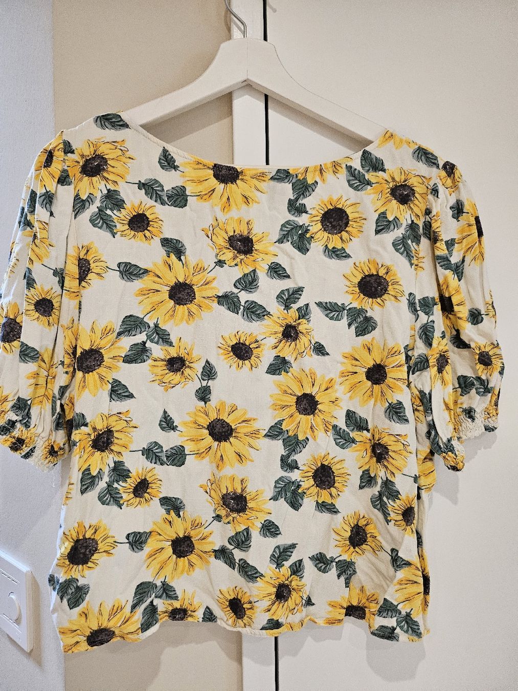 H&M Camicette: Bluse H&M divided Sonnenblumen gr.44 – Usato da Allschwil venduto da na.wi.90 3
