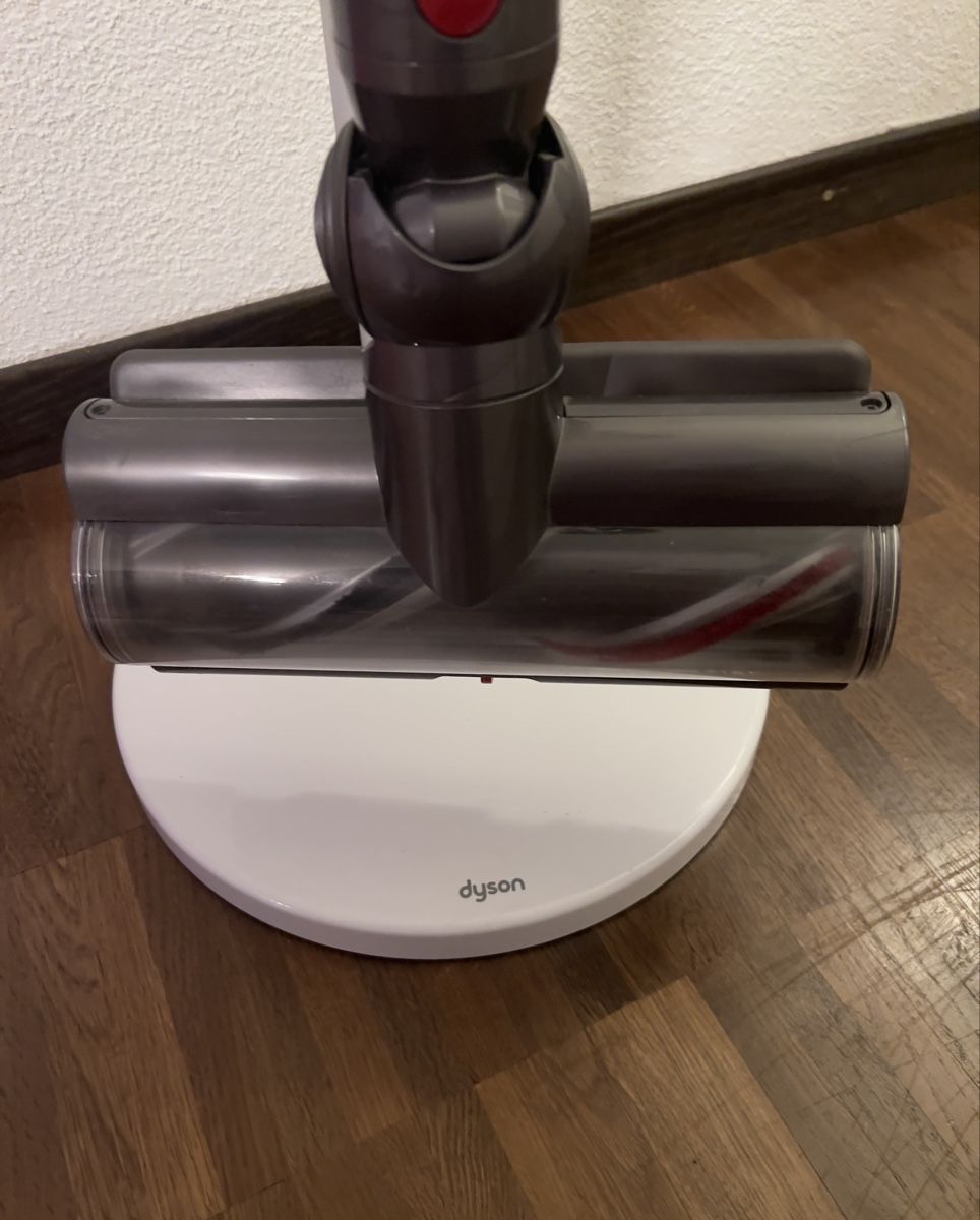 Dyson Aspirapolveri & Accessori: Dyson V11 Absolute Extra mit Ständer-Akku u Filter Neuwertig – Usato da Heerbrugg venduto da fdi_7ngx 4