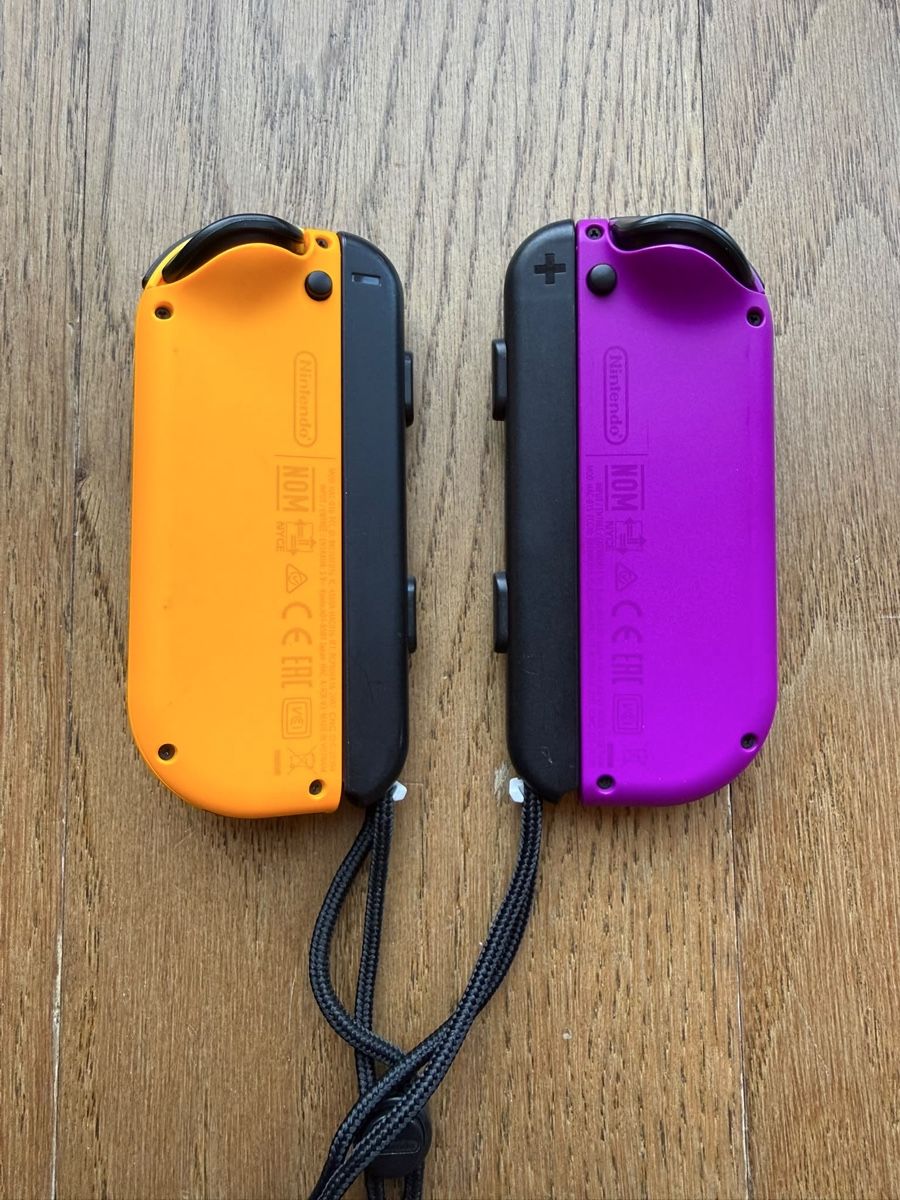Nintendo Controller: Joycon-Paar mit Handschlaufen / Nintendo Switch 1 – Usato da Läufelfingen venduto da Seraphim13 1