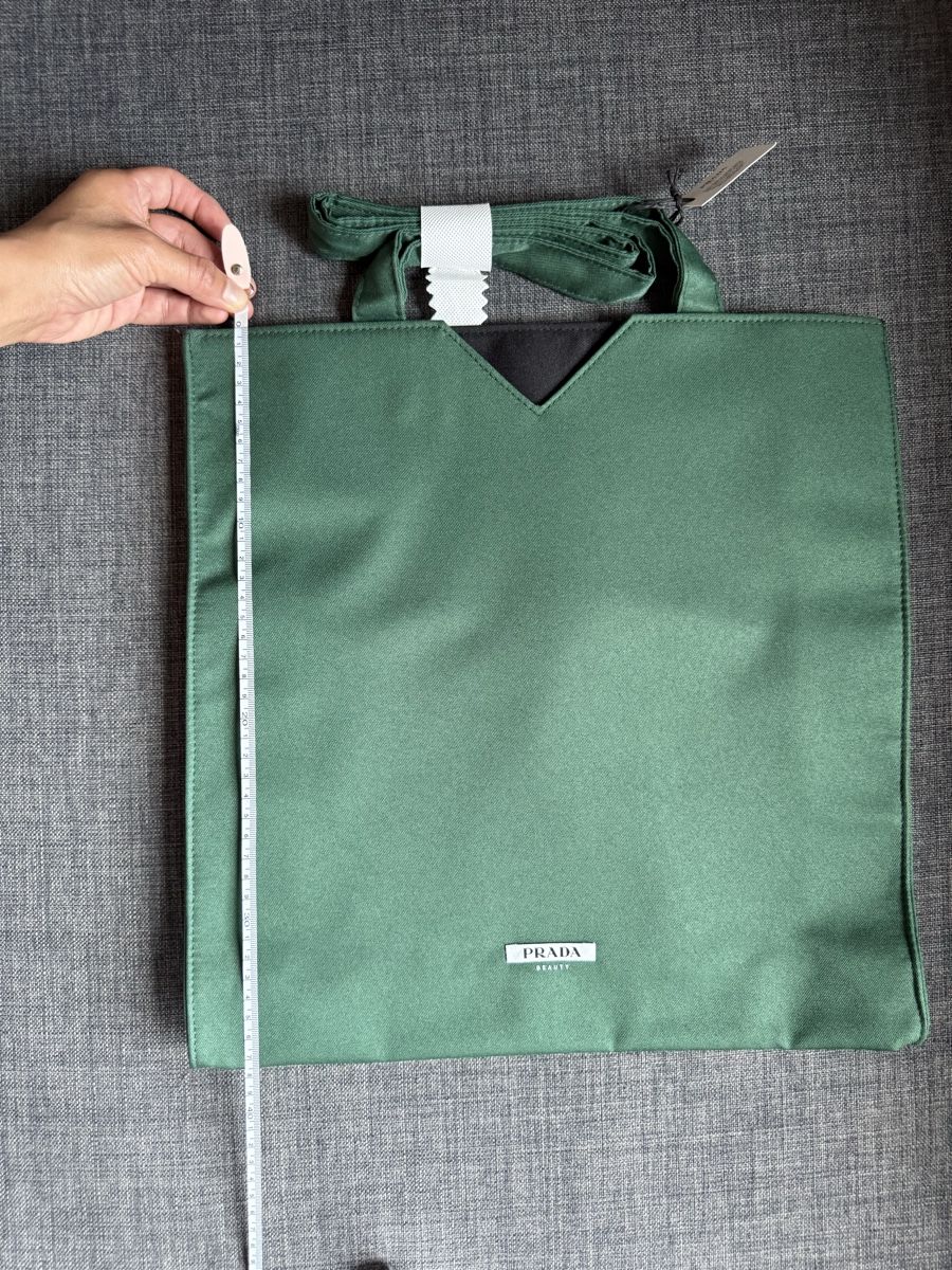 Prada Taschen: Prada Beauty Paradigm Tote Bag – Neu und originalverpackt aus Luzern von sas_r89l 1