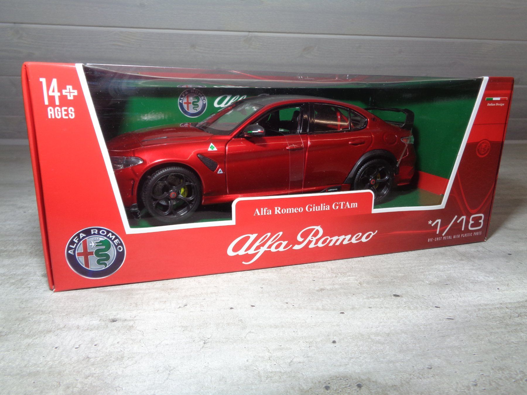 Alfa Romeo Modellautos: Bburago 1:18 Alfa Romeo Giulia GTAm – Neu und originalverpackt aus Reconvilier von rallycar
