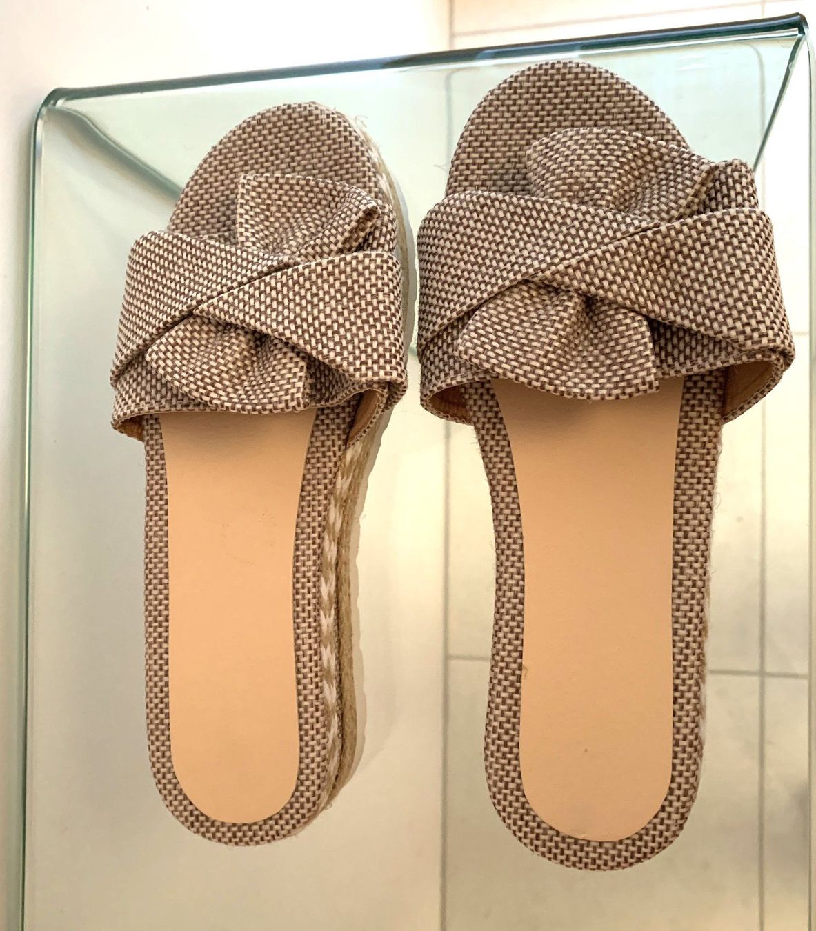 Damenschuhe: BEQUEME SANDALEN **NEU**, GRÖSSE 38 – Neu (gemäss Beschreibung) aus Starrkirch-Wil von Evelyne222