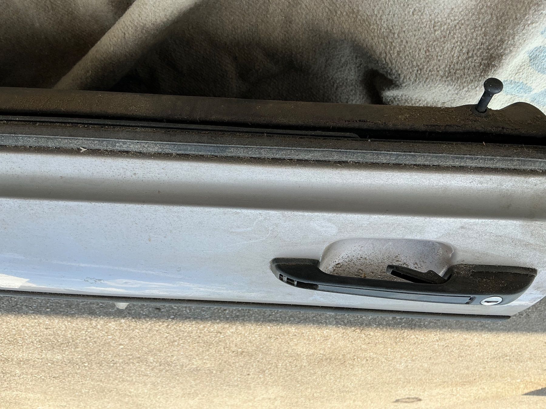 VW Tutti pezzi di ricambio auto: Türe (Fahrertüre) VW Scirocco 2 – Usato da Marbach LU venduto da bru_kk6q 3