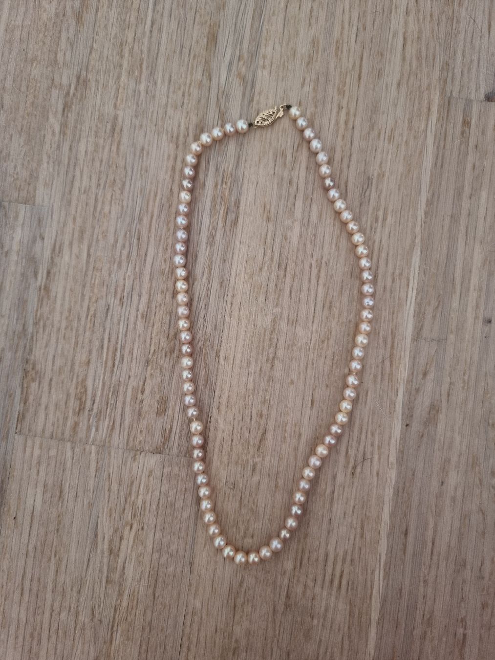 Catenine: Schöne Perlenkette mit Echtgold Verschluss – Usato da Männedorf venduto da nad_6gqn