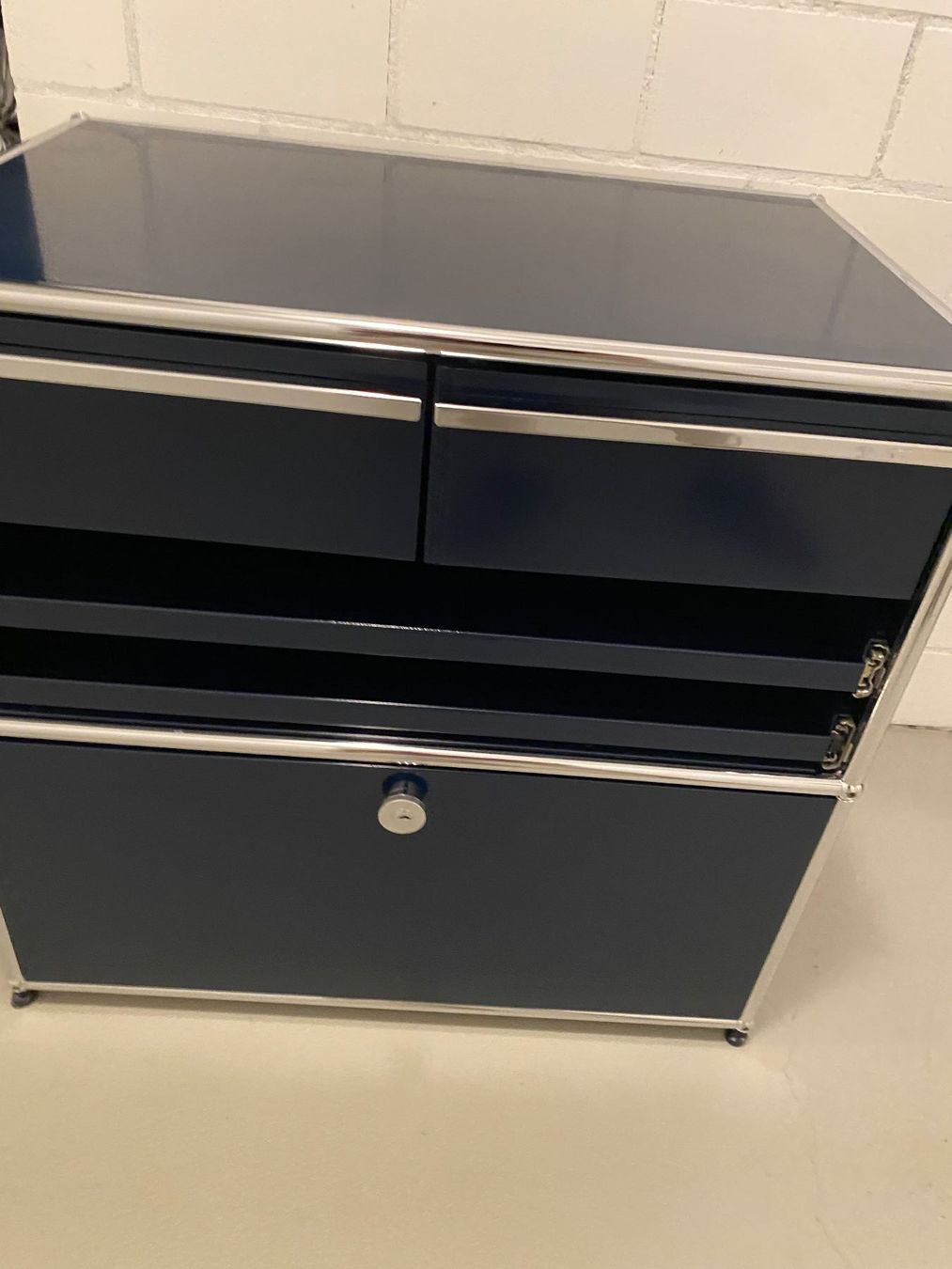 USM Cassettiere: USM Bürokommode – Usato da Lüchingen venduto da LIDB 1