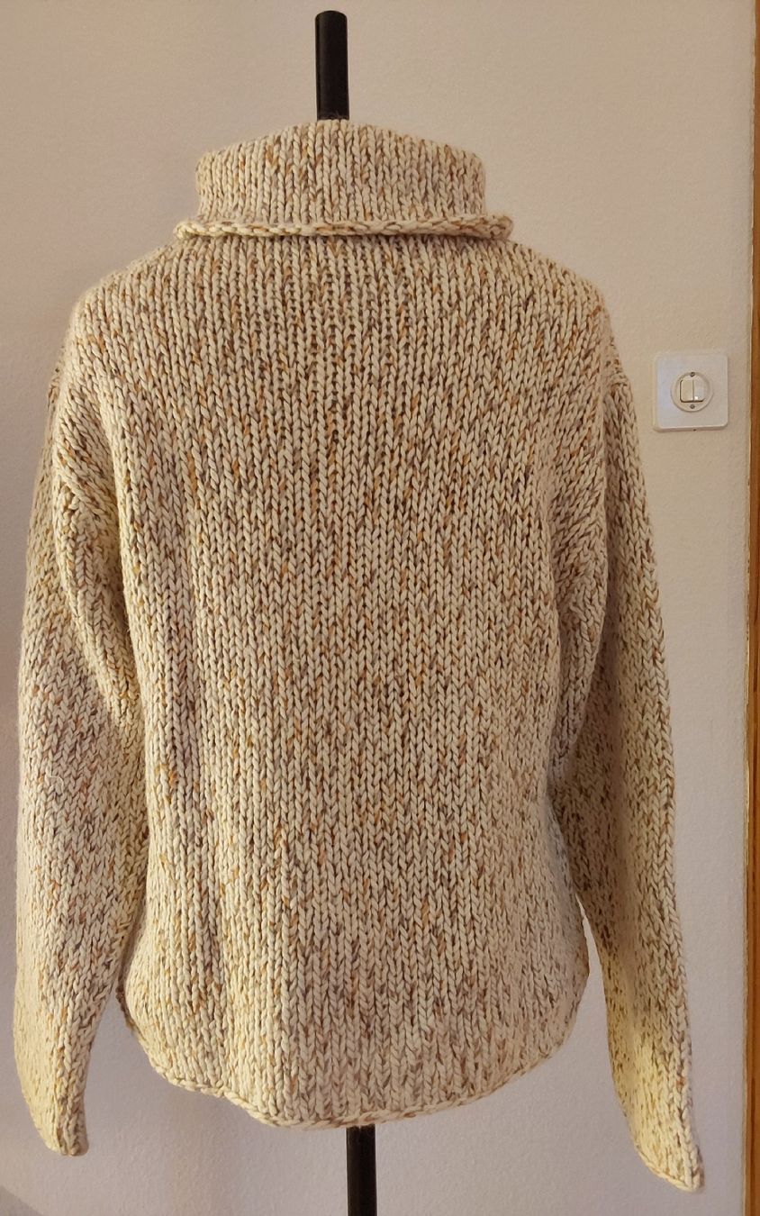Pullover & Sweatshirts: Pullover mit Rollkragen 42/44 – Neu (gemäss Beschreibung) aus Köniz von scopello12 2