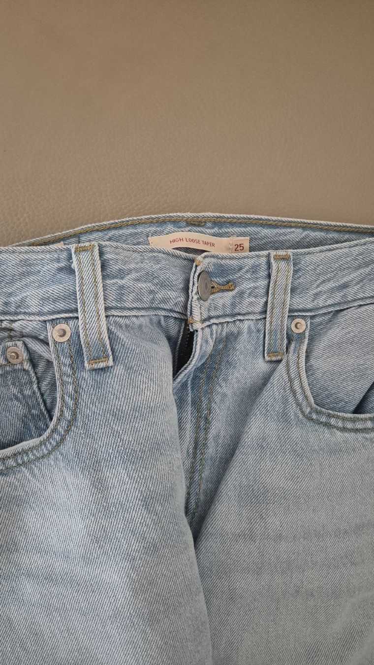 Levi's Jeans: Levi's High Loose Taper Jeans W25 hellblau  – Gebraucht aus Winterthur von ann_7lxx 2