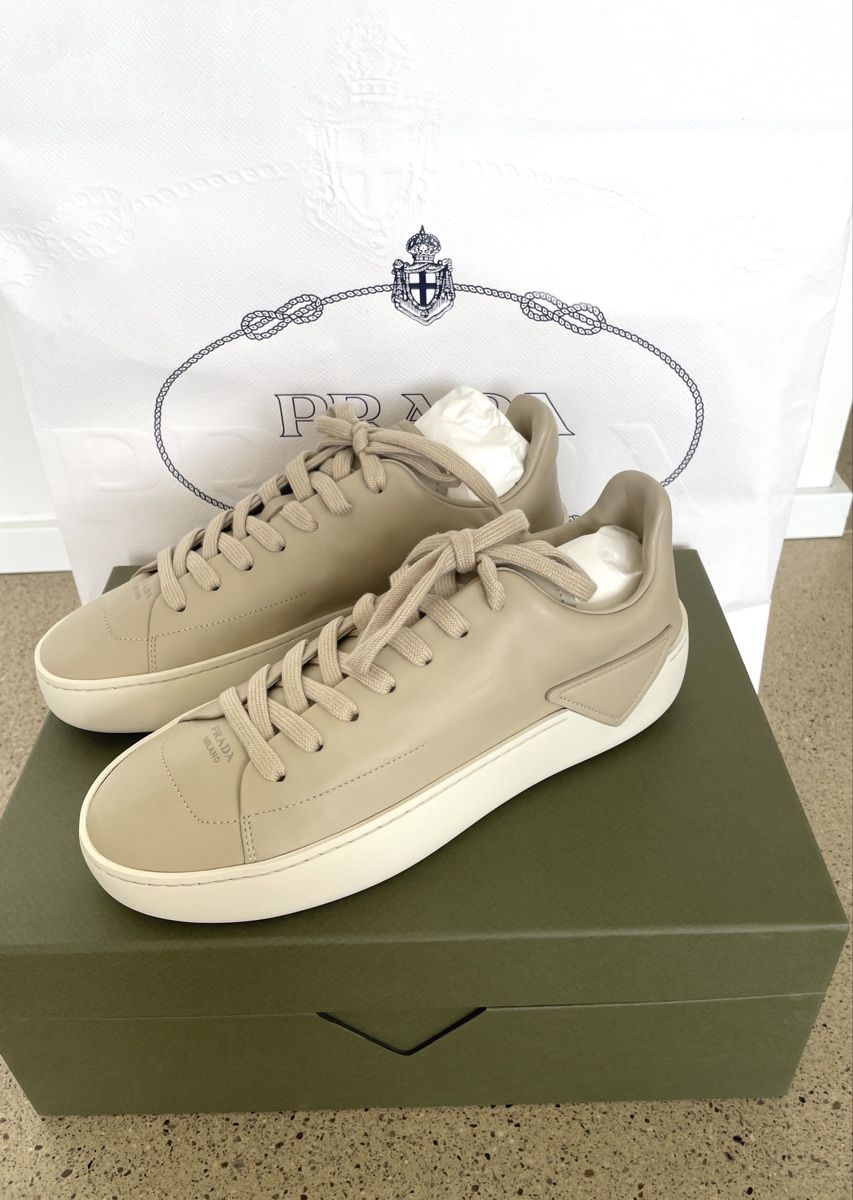 Prada Damenschuhe: Prada Sneaker – Neu und originalverpackt aus Stäfa von Nicole093 2