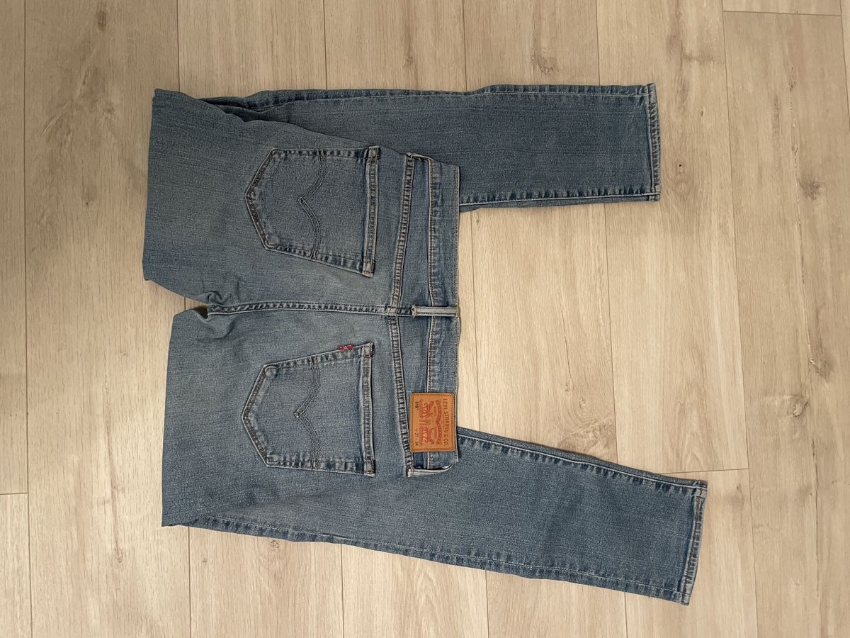 Levi's Jeans: Levi‘s Jeans 519 – Usato da Ueberstorf venduto da Aycaramba12 1