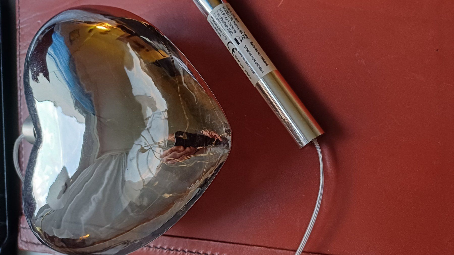 Tutte le decorazioni: Herz mit Leuchdioden aus Glas – Usato da Zollikerberg venduto da Kaugo 4