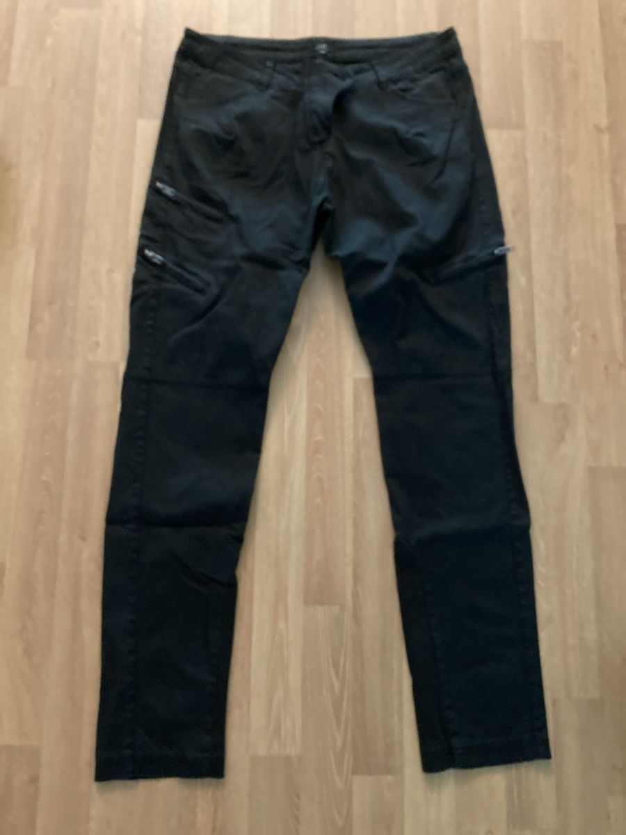 Pantaloni: Schwarze Hose Damen Gr. 40 – Usato da Emmenbrücke venduto da JJ_89