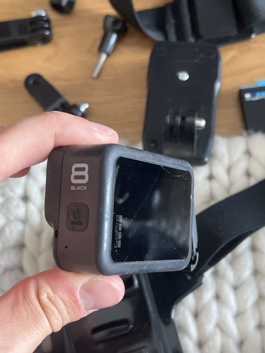 Gopro Action Cam: Gopro Hero 8 mit Zubehör  – Usato da Horgen venduto da chr_9h9v 1