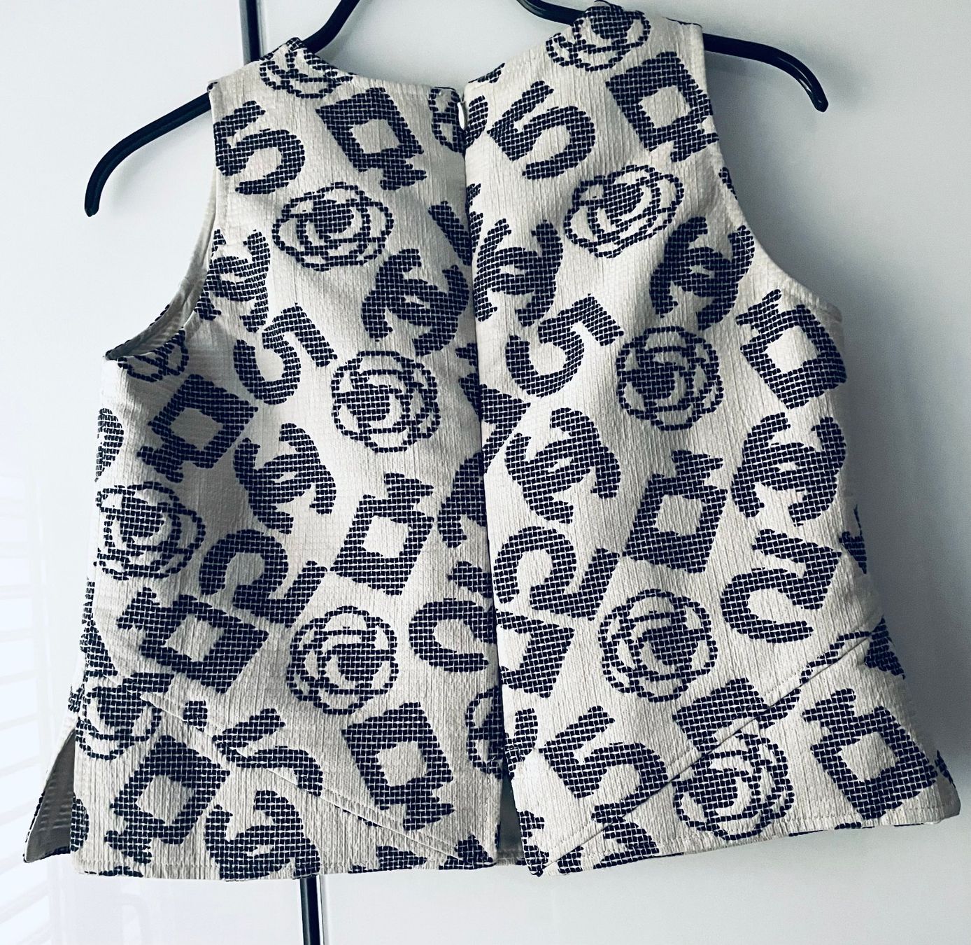 Chanel Top: CHANEL Top Gilet – Usato da Etoy venduto da Airesun 4