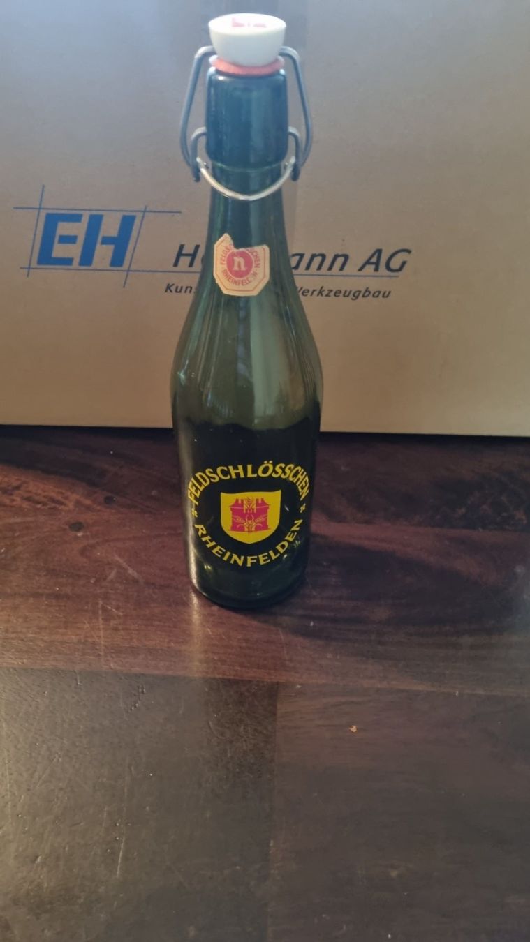 Bevande alcoliche: Bierflasche Brauerei Feldschlösschen – Usato da Basel venduto da Jcva 1