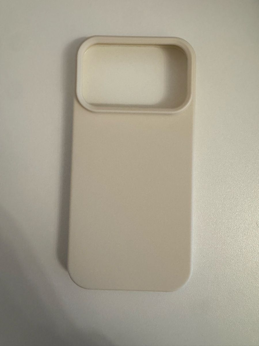 Covers & Schutzfolien: iPhone 17 Pro Hülle MagSafe neuwertig cremefarben – Neu und originalverpackt aus St. Gallen von mar_6rn6