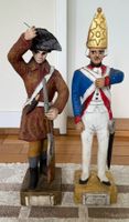 Zwei Soldatenfiguren, bemalt, Holz, 2er Set