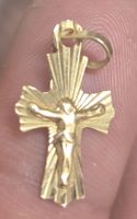 Pendentif croix or 18K Christ 0.80g 