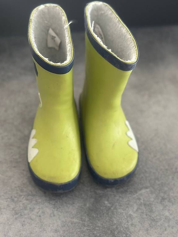 Scarpe per ragazzi: Gummistiefel nr 24 – Usato da Grosshöchstetten venduto da Qenko