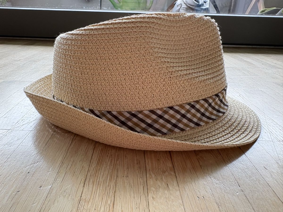 S.Oliver Copricapi, berretti & cappellini: S.Oliver straw fedora hat — excellent condition, size 57 – Usato da Nyon venduto da Iamher 2