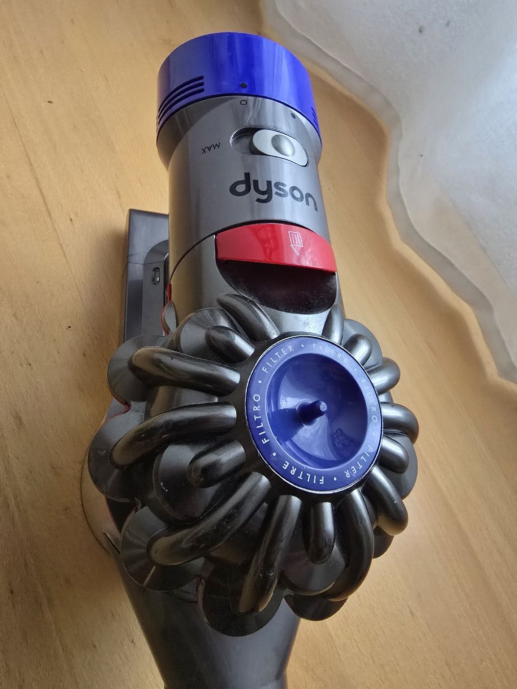 Dyson Aspirapolveri & Accessori: Dyson V8 Absolute Staubsauger guter Zustand – Usato da Arni BE venduto da bomba15 1