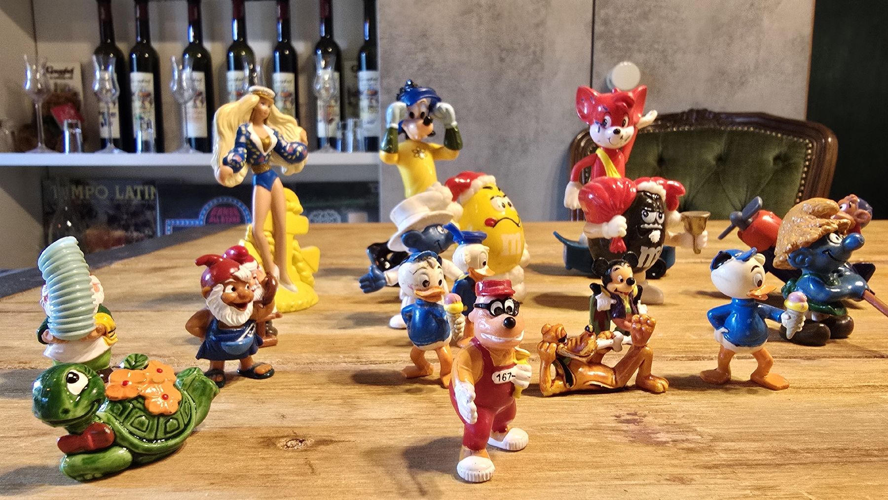 Figurines: Alte Sammelfiguren Konvolut  – D'occasion à hinwil par Perlinchi