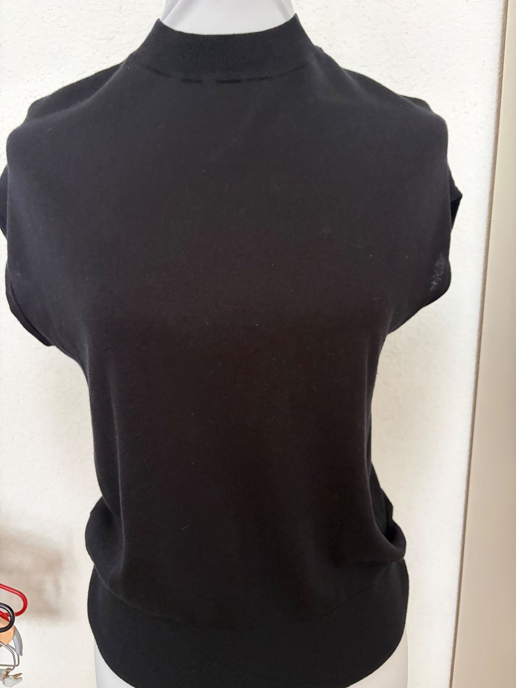 Camicette: 8 shoet sleeve blouses – Usato da Münchenstein venduto da ArleneLM 8